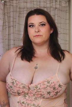 Laci Foxx VR porn