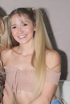 Riley Bunny VR porn